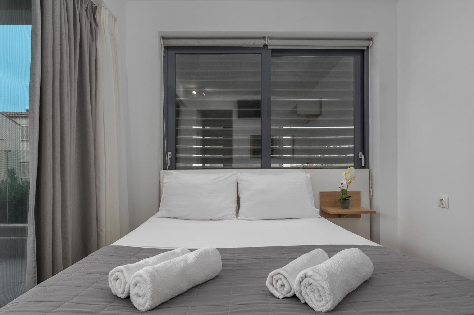 Cavo Blue Coastal Living Apartment โปไลโครโน ภายนอก รูปภาพ